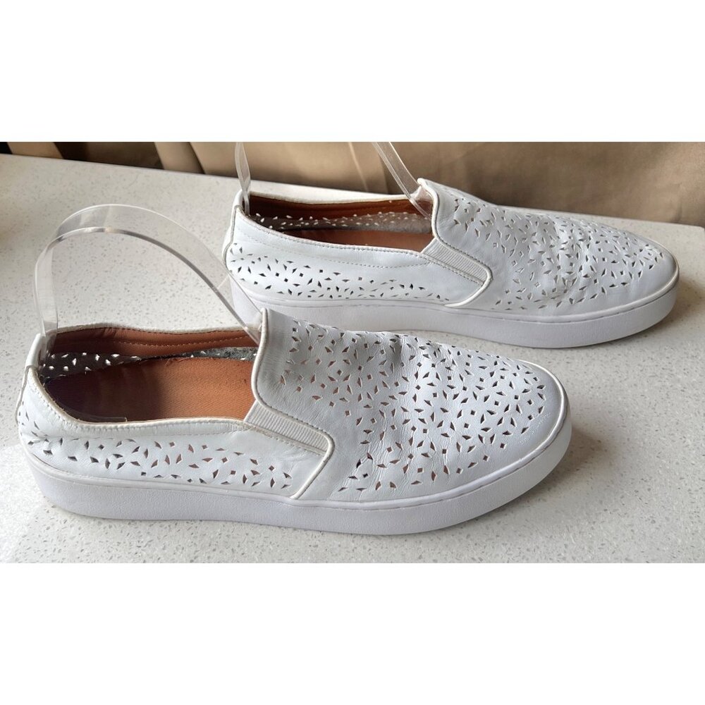 Vionic White Perforated Slip-On Sneakers Womens Size 9.5 Leather Arch Support - Picture 2 of 5